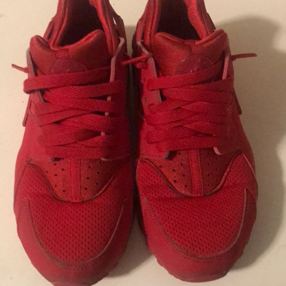 Red Huraches - Picture 2 of 11